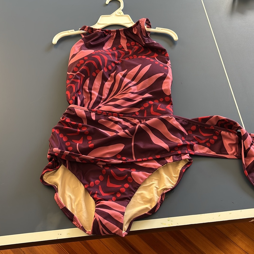 NWT hermoza swimsuit with tie waist - Picture 4 of 9